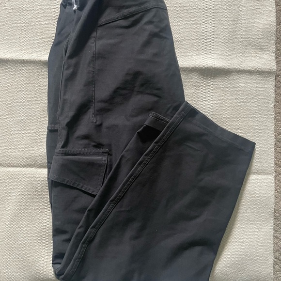 Lululemon Cargo Pants - Picture 2 of 8